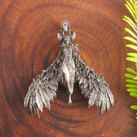 Classic Mythical Character Scarlet Wings Holy Sword Archangel Michael Pendant Necklace for Men Ladies Daily Cycling Wear Jewelry
