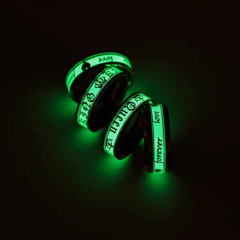 Daicy Factory Hot Selling Queen Stainless Steel Material Cheap High Polish Night Lights Band Ring Wholesale